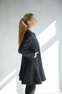 Manteau femme en laine et cachemire, coupe évasée et silhouette minimaliste