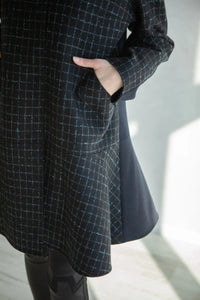 Manteau mi-long en laine pour femme, motif à carreaux sur le devant