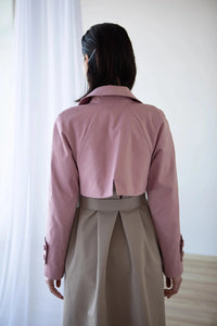 Trench avec ceinture imperméable vue de dos